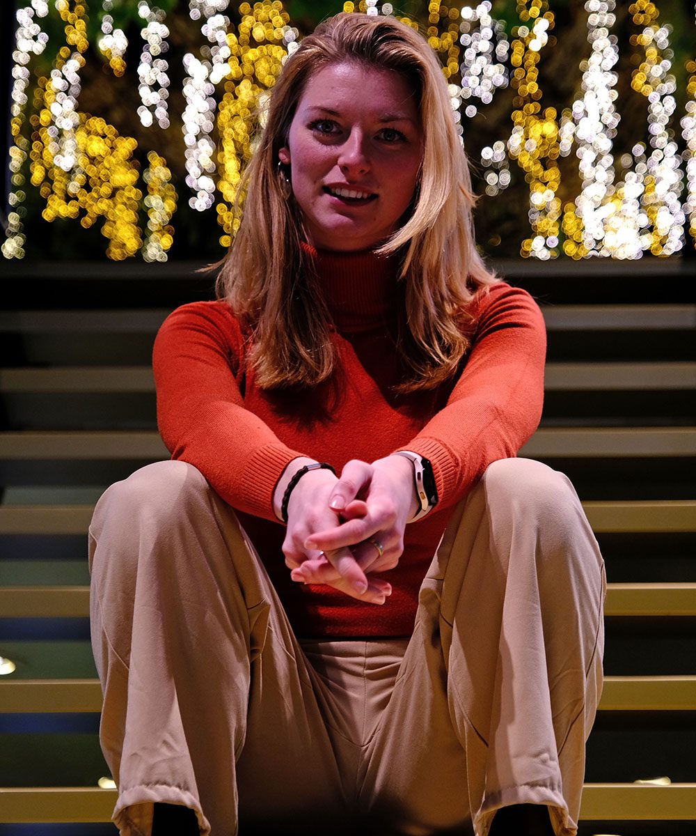 Marije op trap