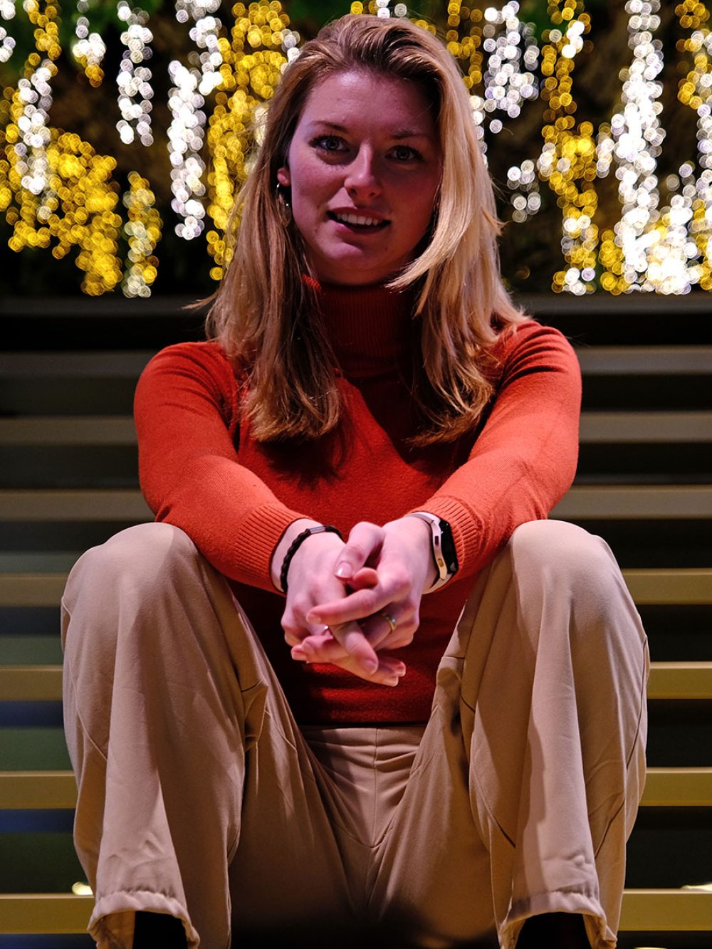 Marije op trap